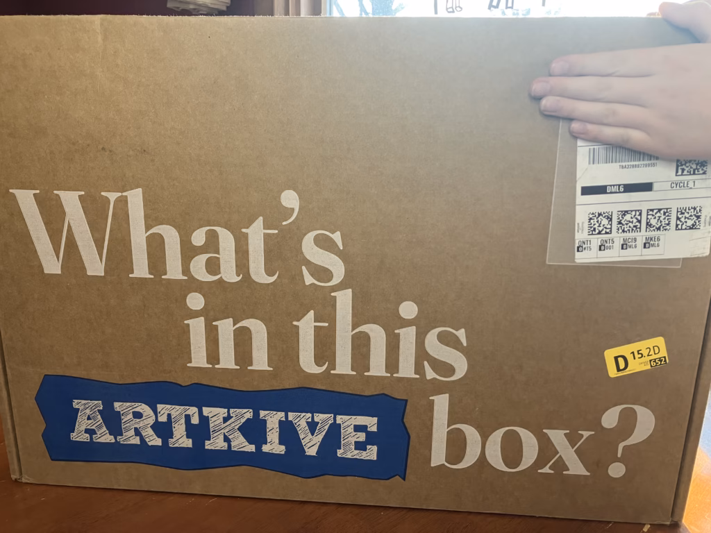 The large Artkive box shortly after arriving.